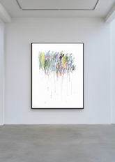 Abstrakte Raumkomposition, zarte Farbflecken im offenen Feld, minimalistische Kunst auf Papier von Gregor Stehle“