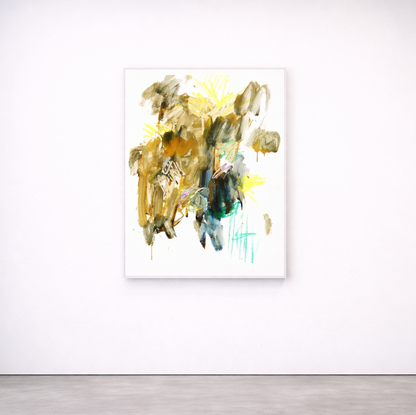 Abstraktes Kunstwerk von Gregor Stehle mit vielschichtigen Farbspuren in Gelb, Blau und erdigen Tönen, offene Bildstruktur, zeitgenössische Malerei.